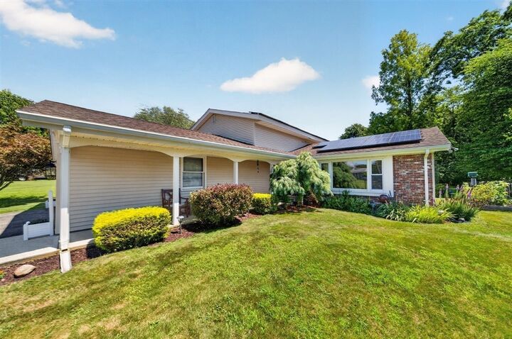 Property Photo:  6 Topaz Ln  MA 02747 