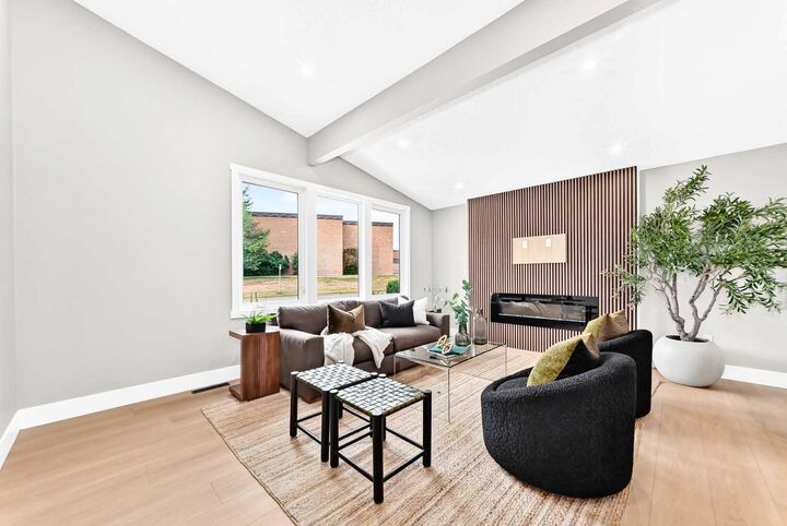 Property Photo: 1635 32 Avenue NW AB T2L 0K4