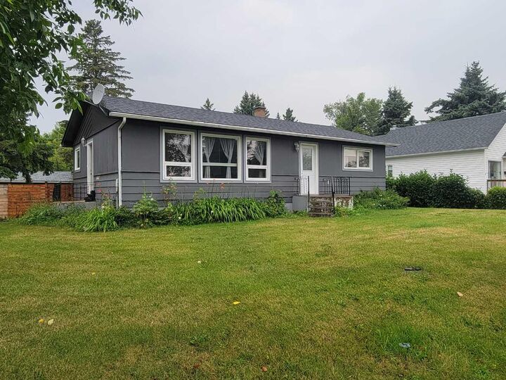 5502 51 Street — photo 1