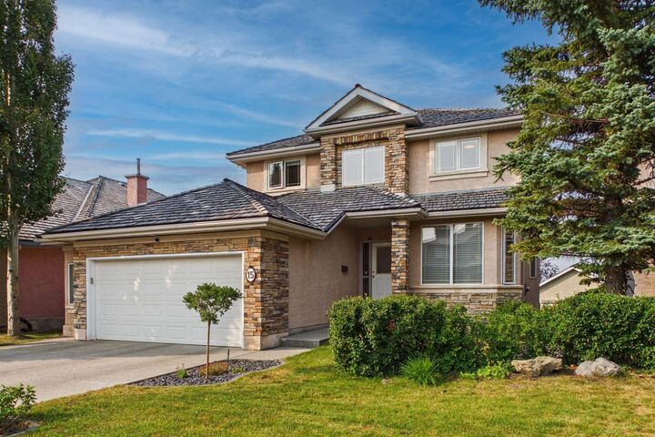 Property Photo: 15 Royal Crest Terrace NW AB T3G 4M3