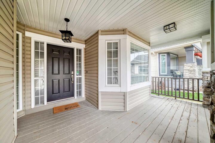 Property Photo: 91 Sienna Park Terrace SW AB T3H 3L3