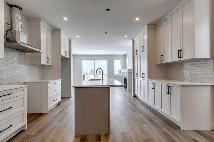 Property Photo: 435 Rivercrest Road AB T4C 3C6