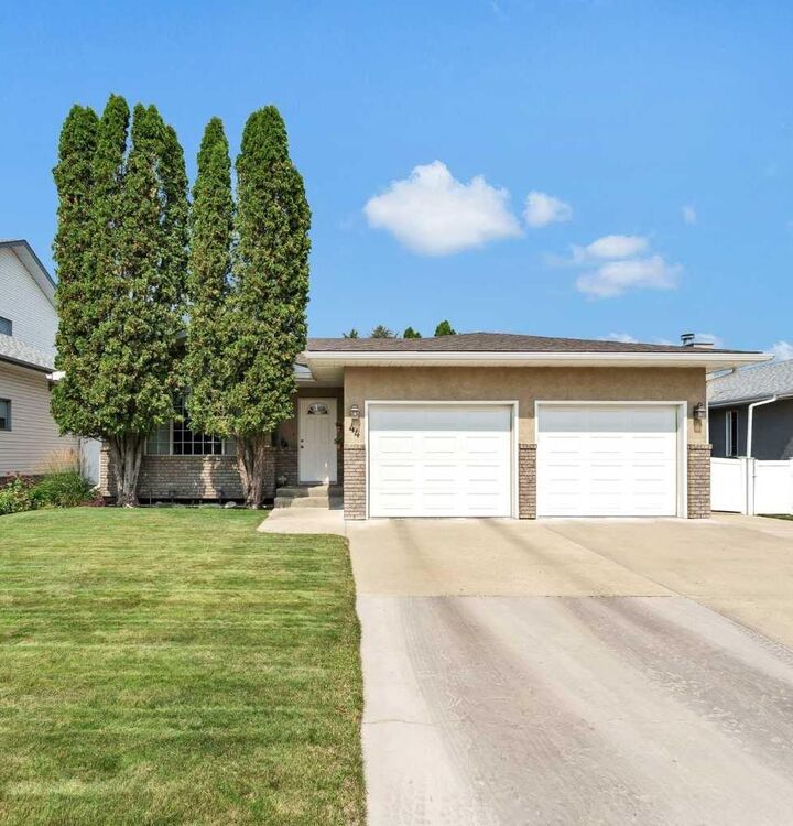 Property Photo:  44 Prairie Drive NE  AB T1C 1R2 