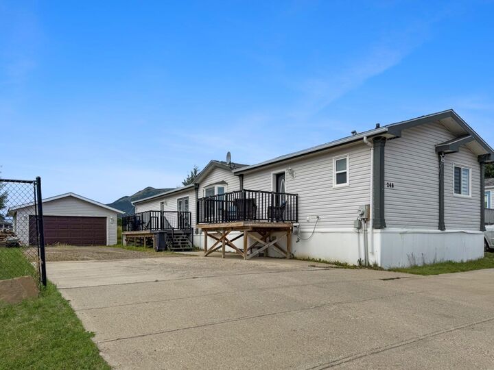 Property Photo:  248 Mawdsley Crescent  AB T0E 0Y0 