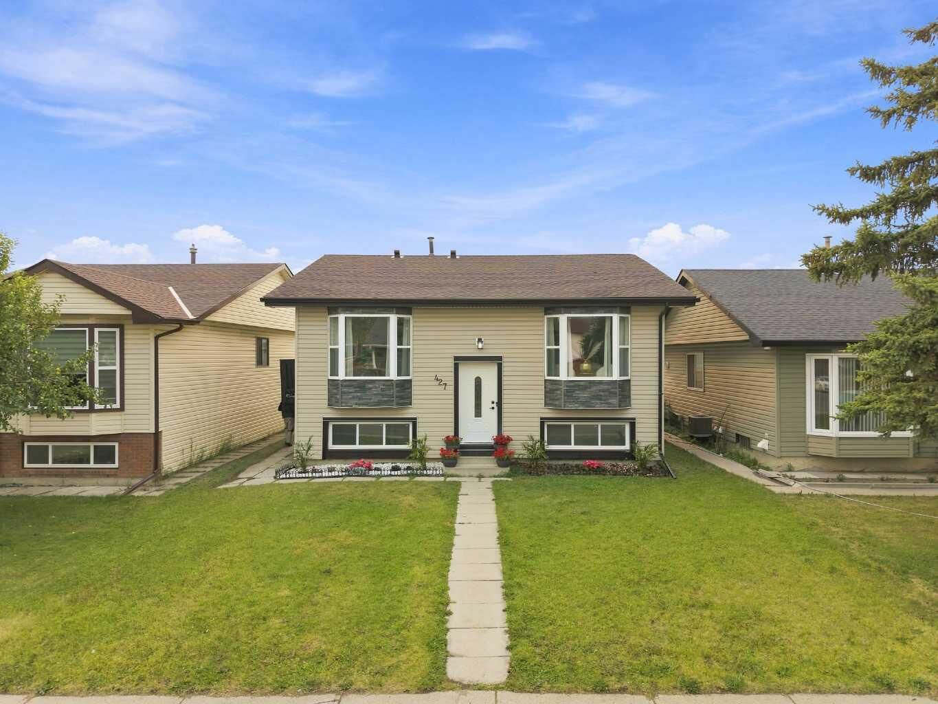 Property Photo: 427 Falmere Road NE AB T3J 2Z8