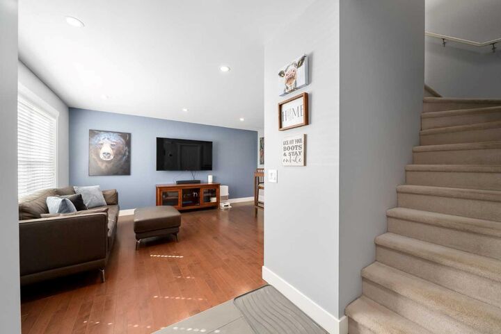 Property Photo: 86 Everwillow Circle SW AB T2Y 4G5