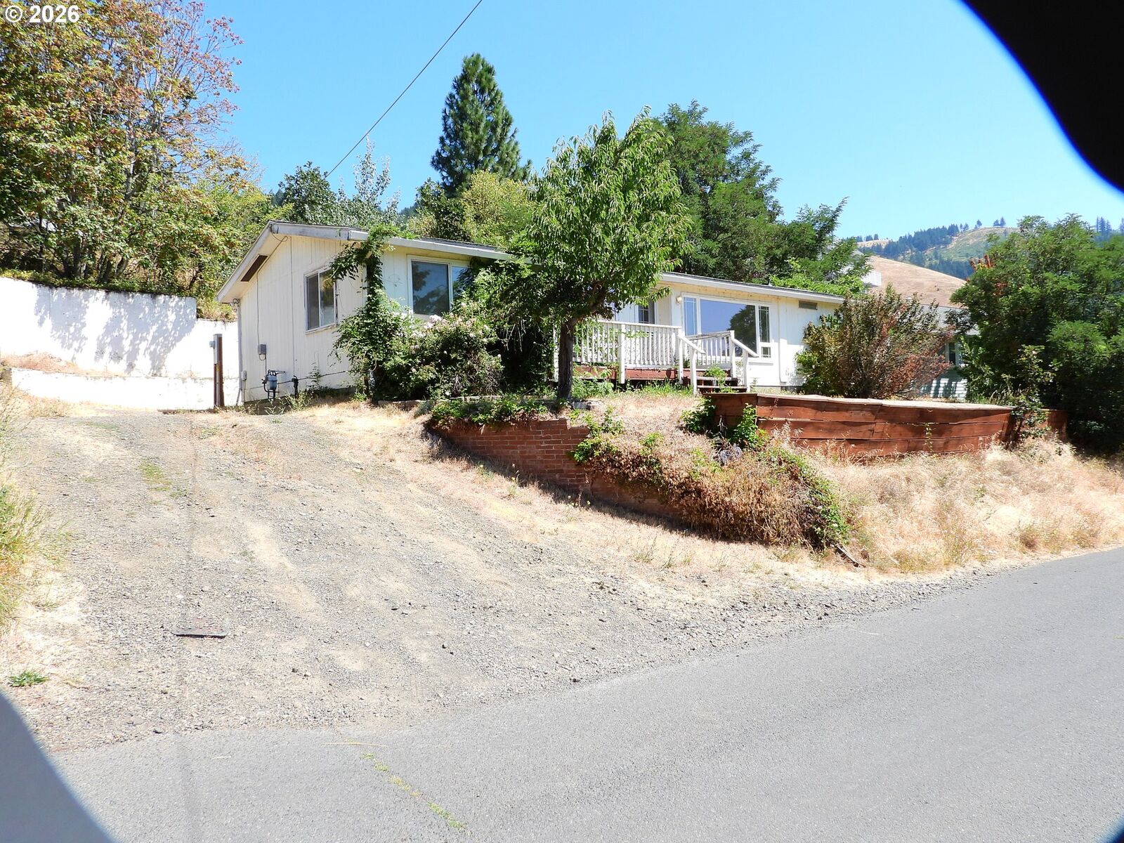 Property Photo: 614 Vine St WA 98672