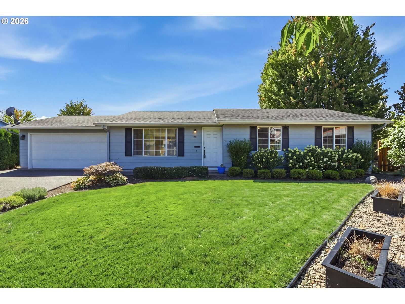 Property Photo:  911 SW Warbler Ct  OR 97128 