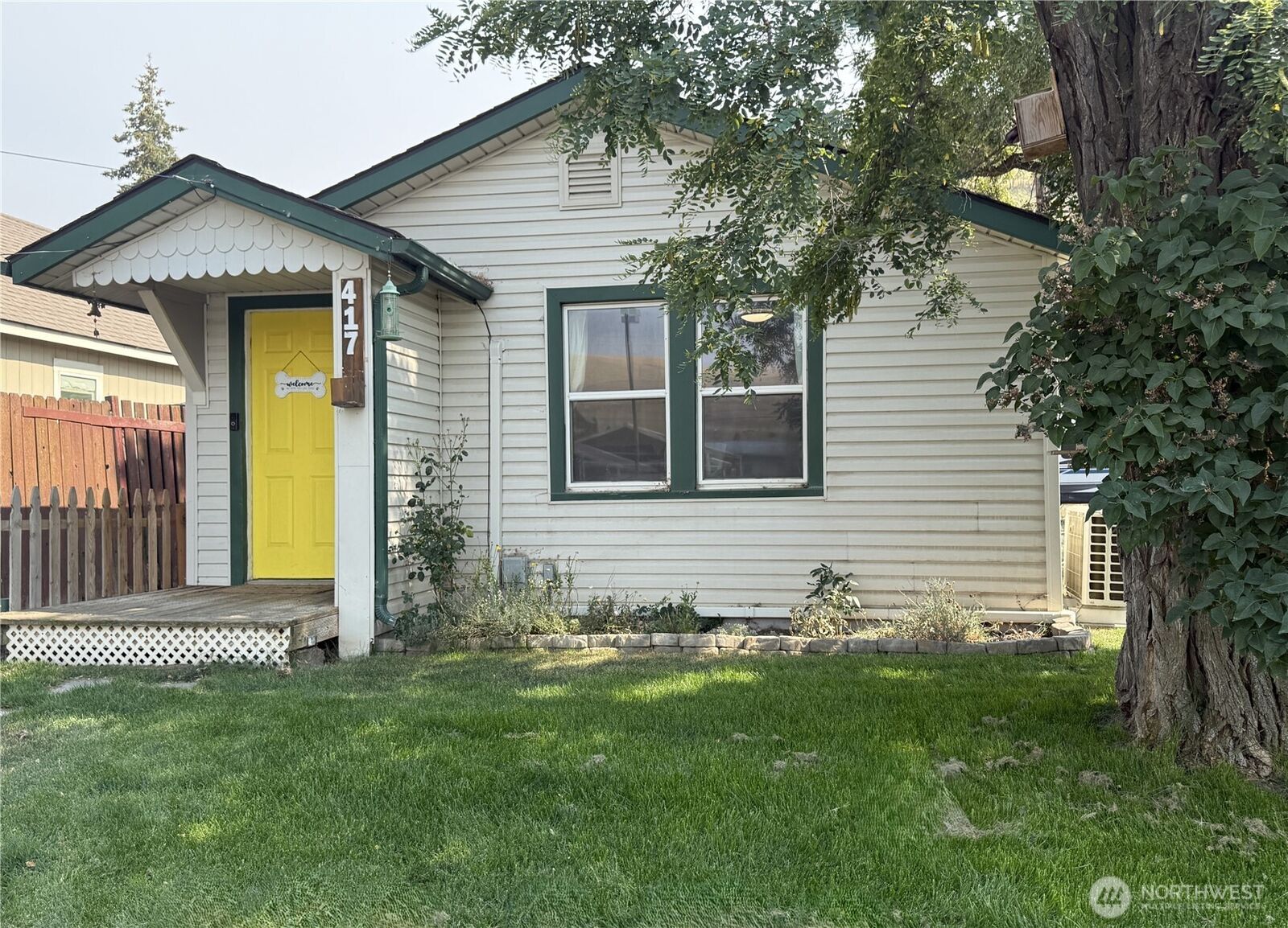 Property Photo:  417 W Clay  WA 99328 
