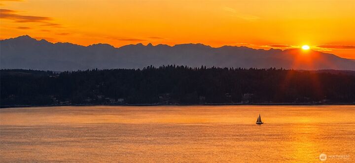Property Photo:  31122  36th Avenue SW  WA 98023 