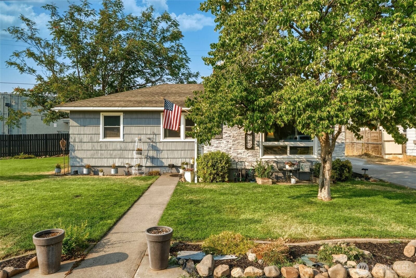 Property Photo:  188  Boyer Drive  WA 99362 