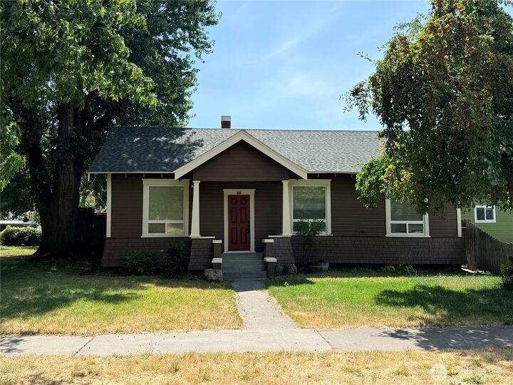 Property Photo:  111 W Dayton Avenue  WA 99328 