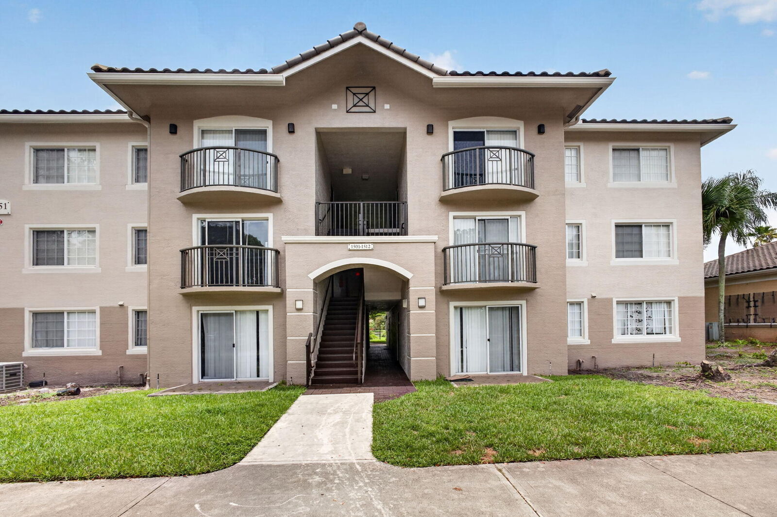Property Photo:  4151 N Haverhill Road 1504  FL 33417 