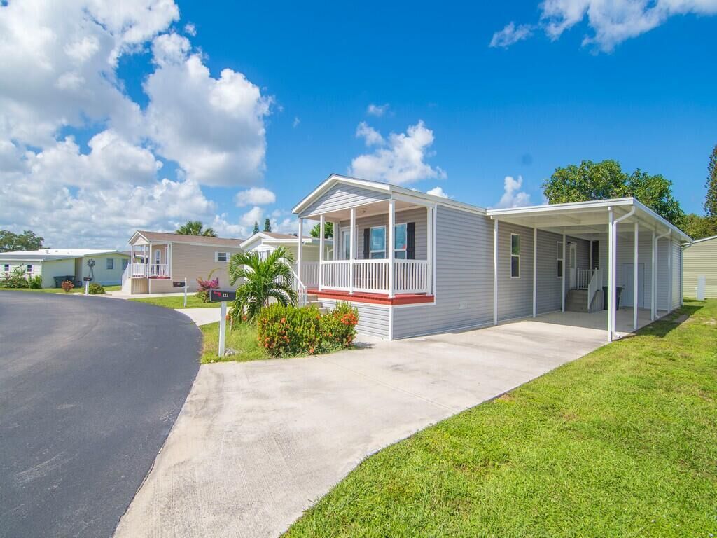 Property Photo: 121 Sandhill Boulevard FL 34982