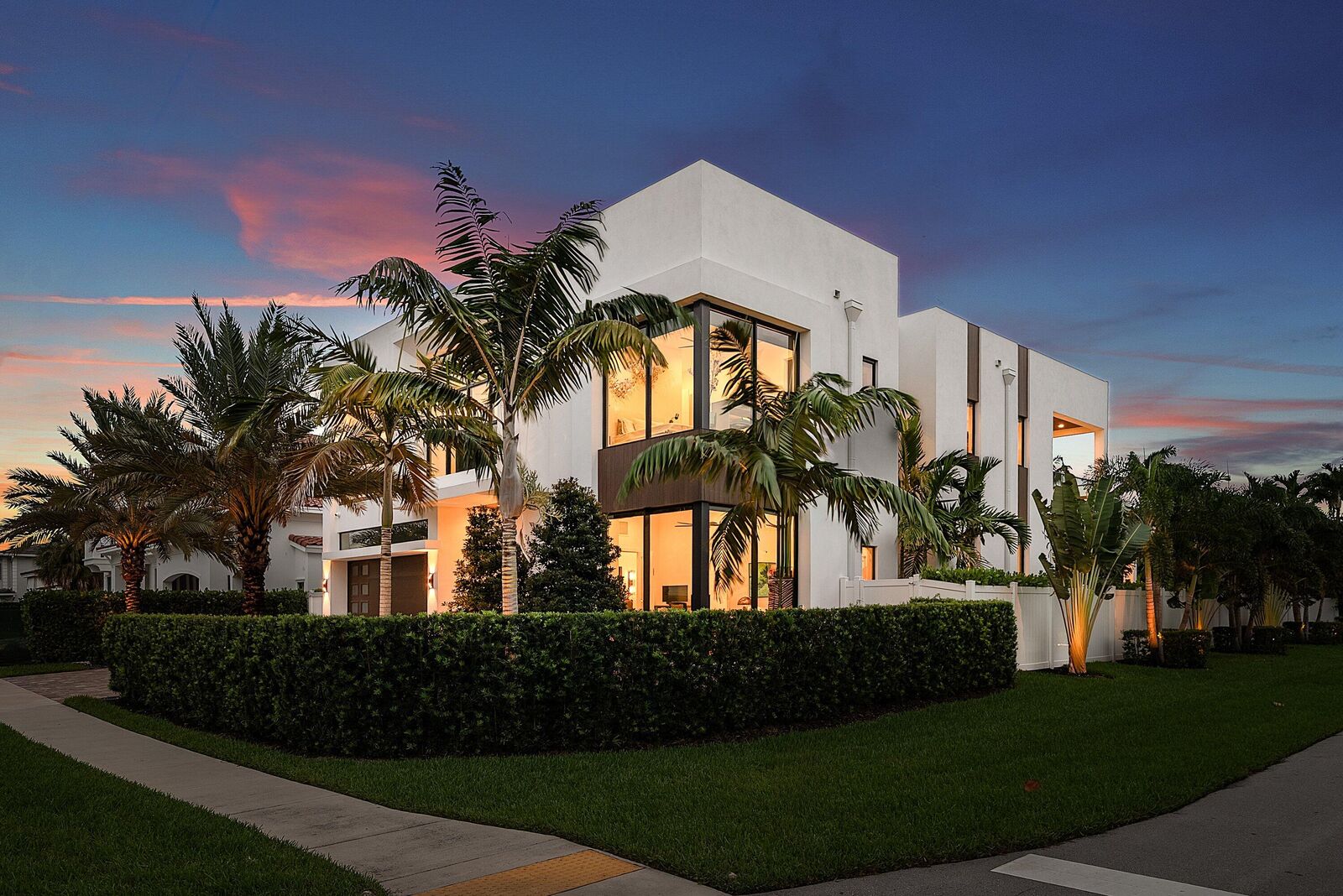 Property Photo:  400 NE 4th Street  FL 33432 