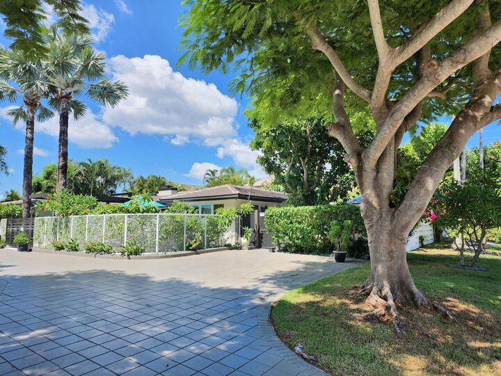 Property Photo:  716 Middle River Drive  FL 33304 