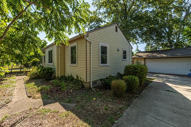 Property Photo:  33967 Wadsworth Street  MI 48150 