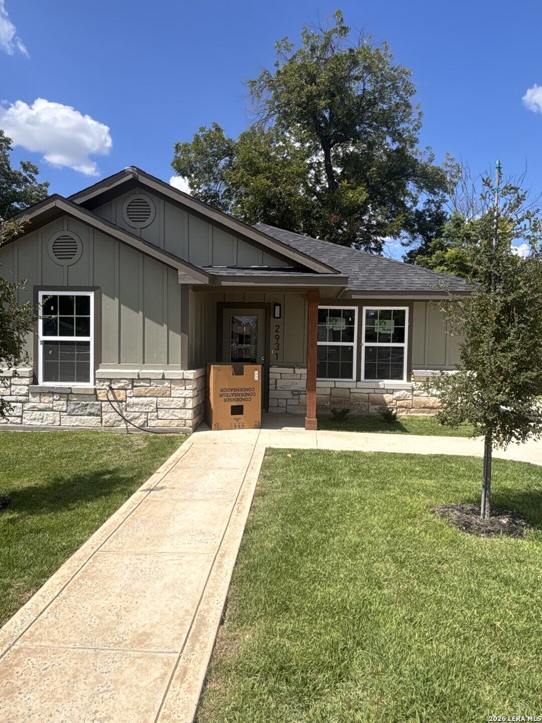 Property Photo:  2931 W Gerald Ave  TX 78211 