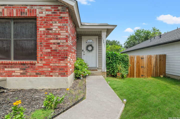 Property Photo: 13911 Villa Camino TX 78233