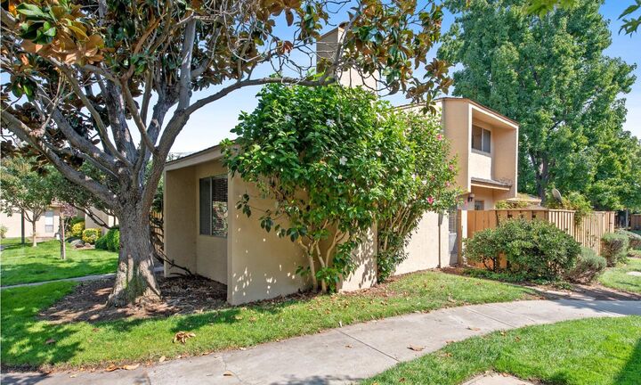 Property Photo:  125 Connemara Way 22  CA 94087 