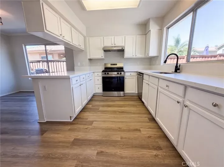 Property Photo: 43390 Corte Almeria CA 92592