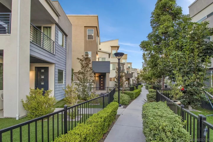 Property Photo: 1808 Lynx Ter CA 91915
