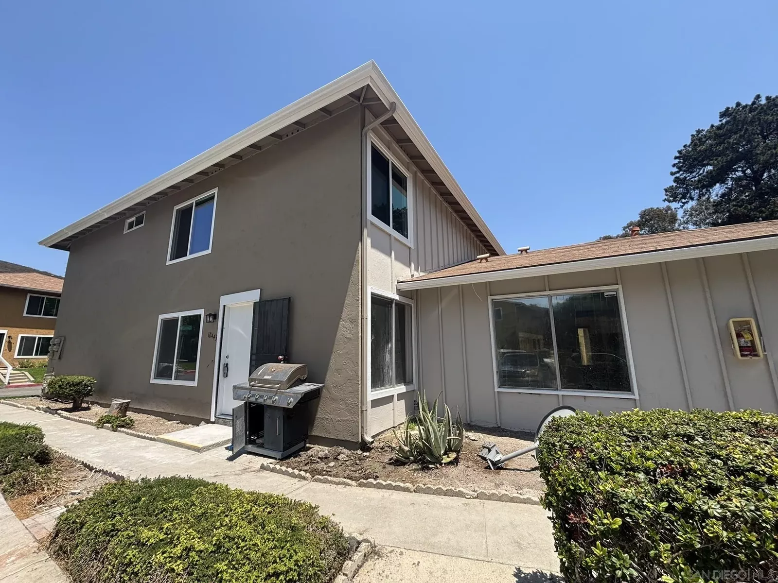 Property Photo: 10443 Caminito Rimini CA 92129