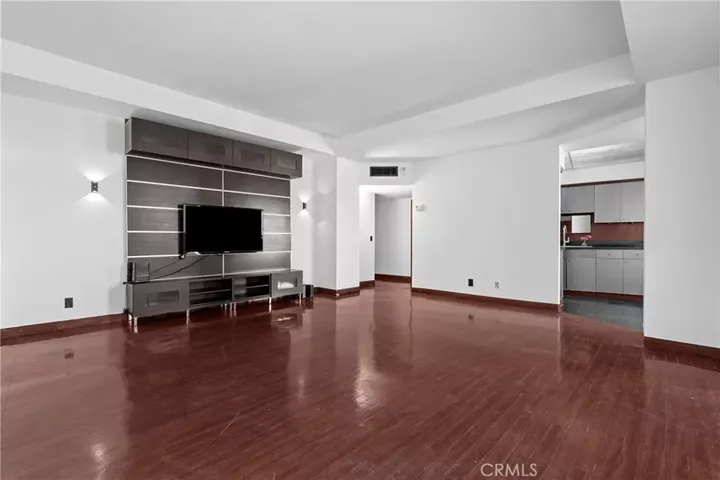 Property Photo:  7250 Franklin Avenue 804  CA 90046 