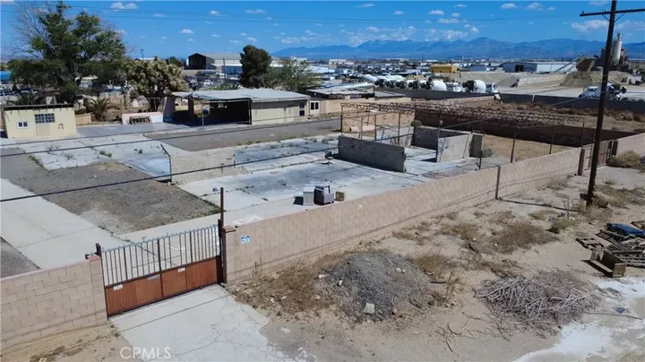 Property Photo: 42336 5th Street East CA 93535