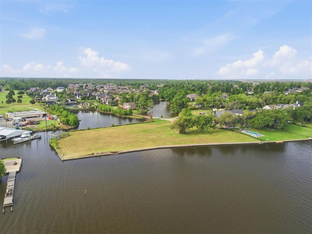 Property Photo:  4729 E Cypress Landing Drive E  LA 70605 