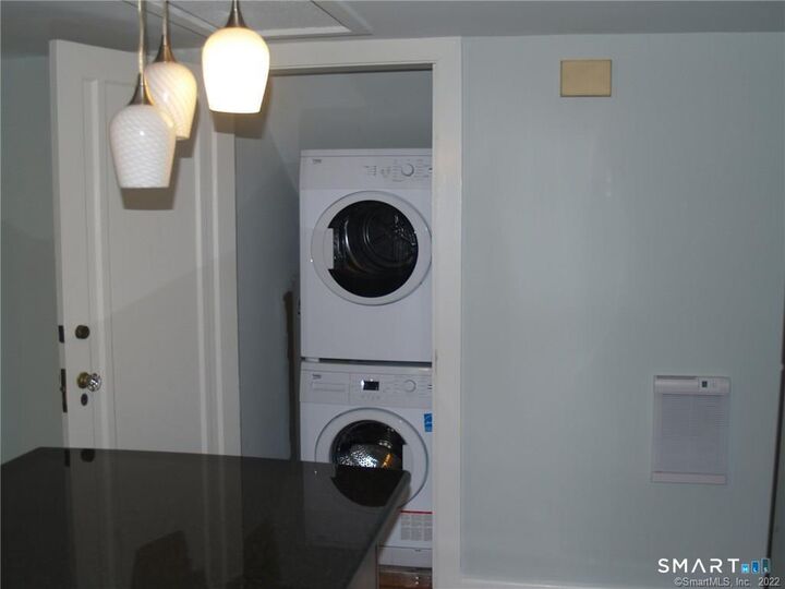 Property Photo:  50 Woodlawn Street  CT 06110 