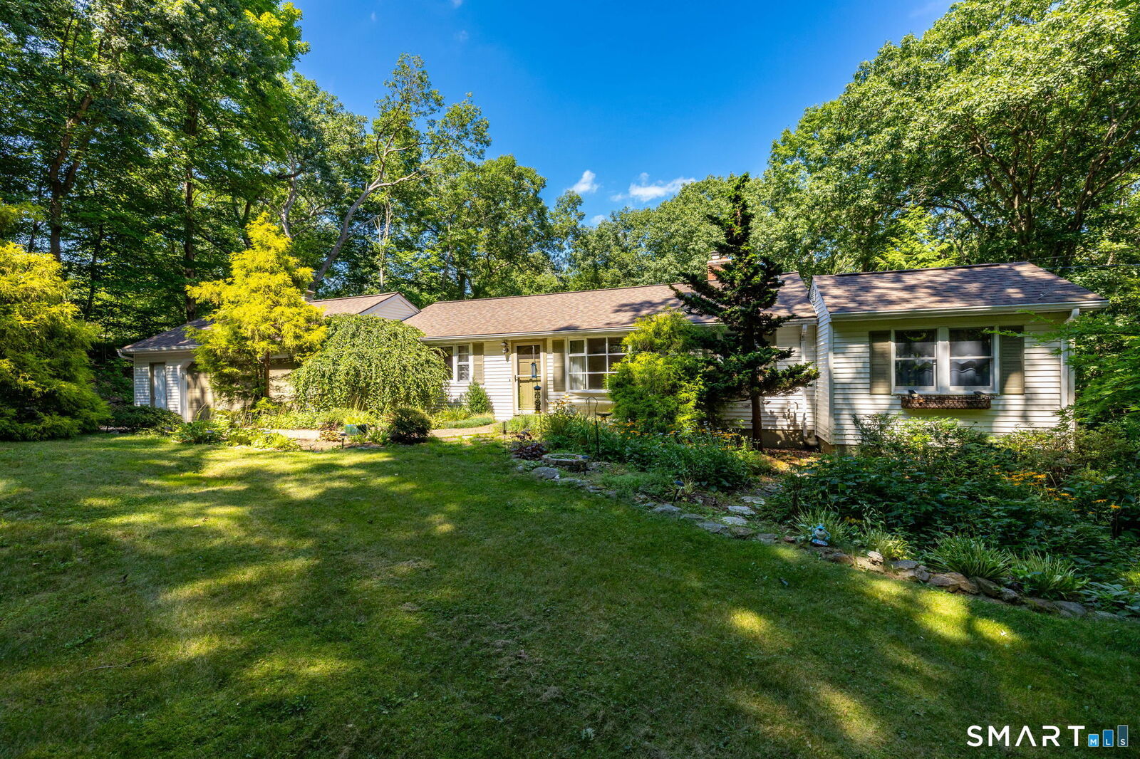Property Photo: 101 South Road CT 06447