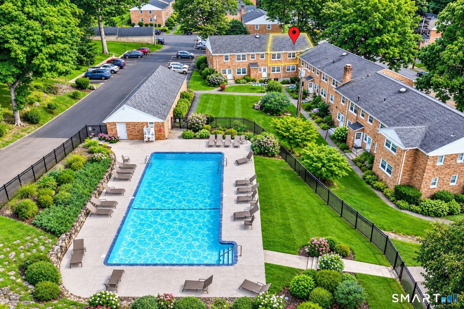 Property Photo: 114 Heritage Hill Road C CT 06840