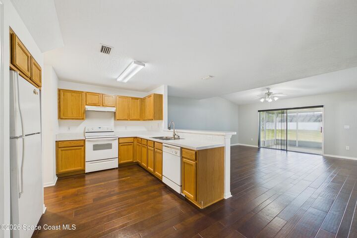 Property Photo: 61 Sunset Street FL 32937