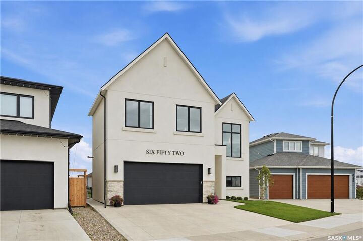 Property Photo: 652 Pepper Bend SK S7V 1T3