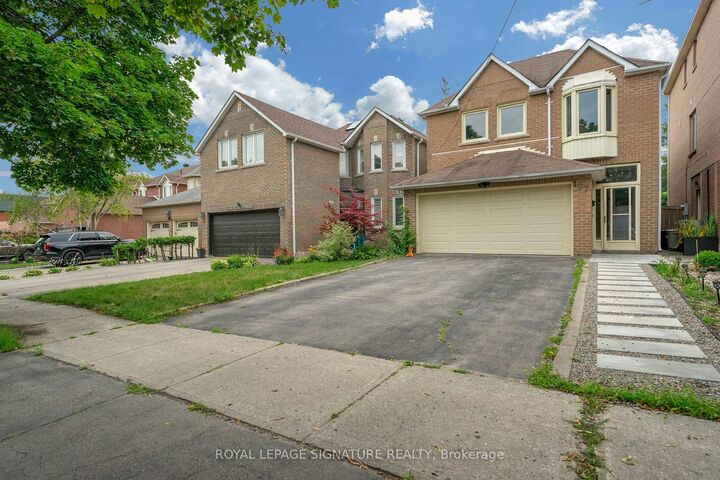 Property Photo:  107 Roxborough Lane  ON L4J 4T5 