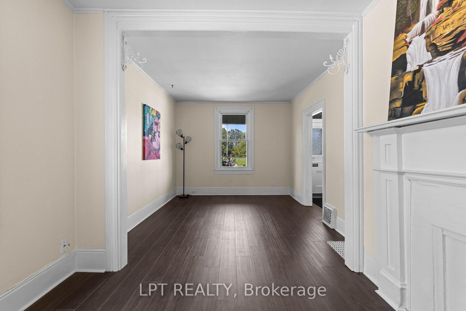 Property Photo:  52 Parkside Drive E  ON L4N 1W9 