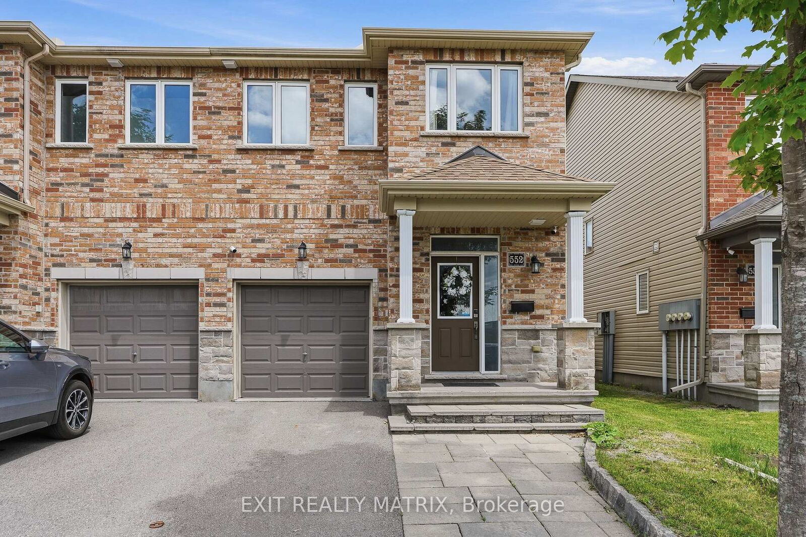 Property Photo: 552 Via Mattino Way ON K2J 6B8