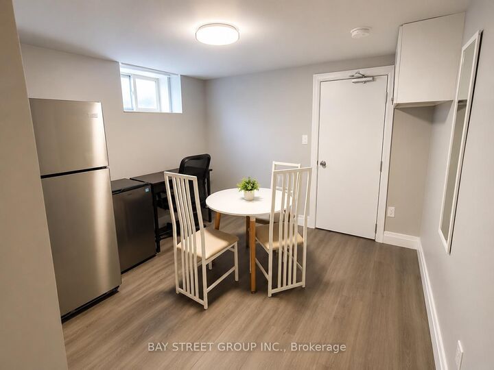 Property Photo:  33 Dalton Road Main And Lower  ON M5R 2Y8 