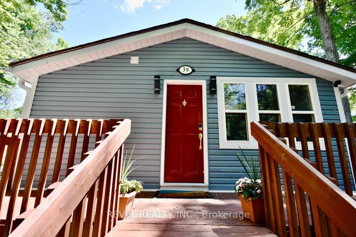 Property Photo: 39 Domar Road ON L0L 2J0