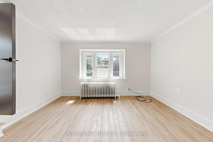 Property Photo: 1165 Kingston Road 15 ON M1N 1P2