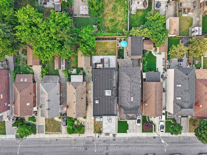 Property Photo: 147 Durant Avenue ON M4J 4W4