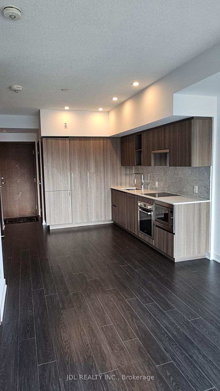 Property Photo: 19 Bathurst Street 3708 ON M5V 0N2