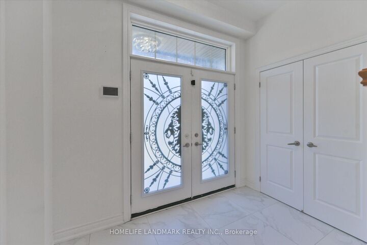 Property Photo: 40 Boiton Street ON L4S 0M1