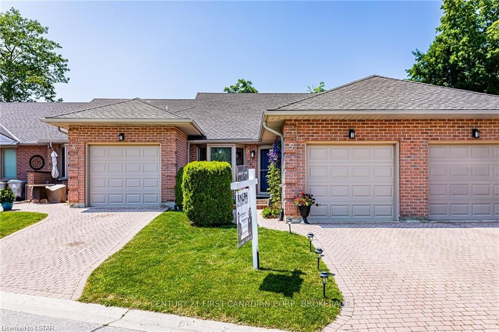 Property Photo:  90 Ontario Street S 5  ON N0M 1T0 