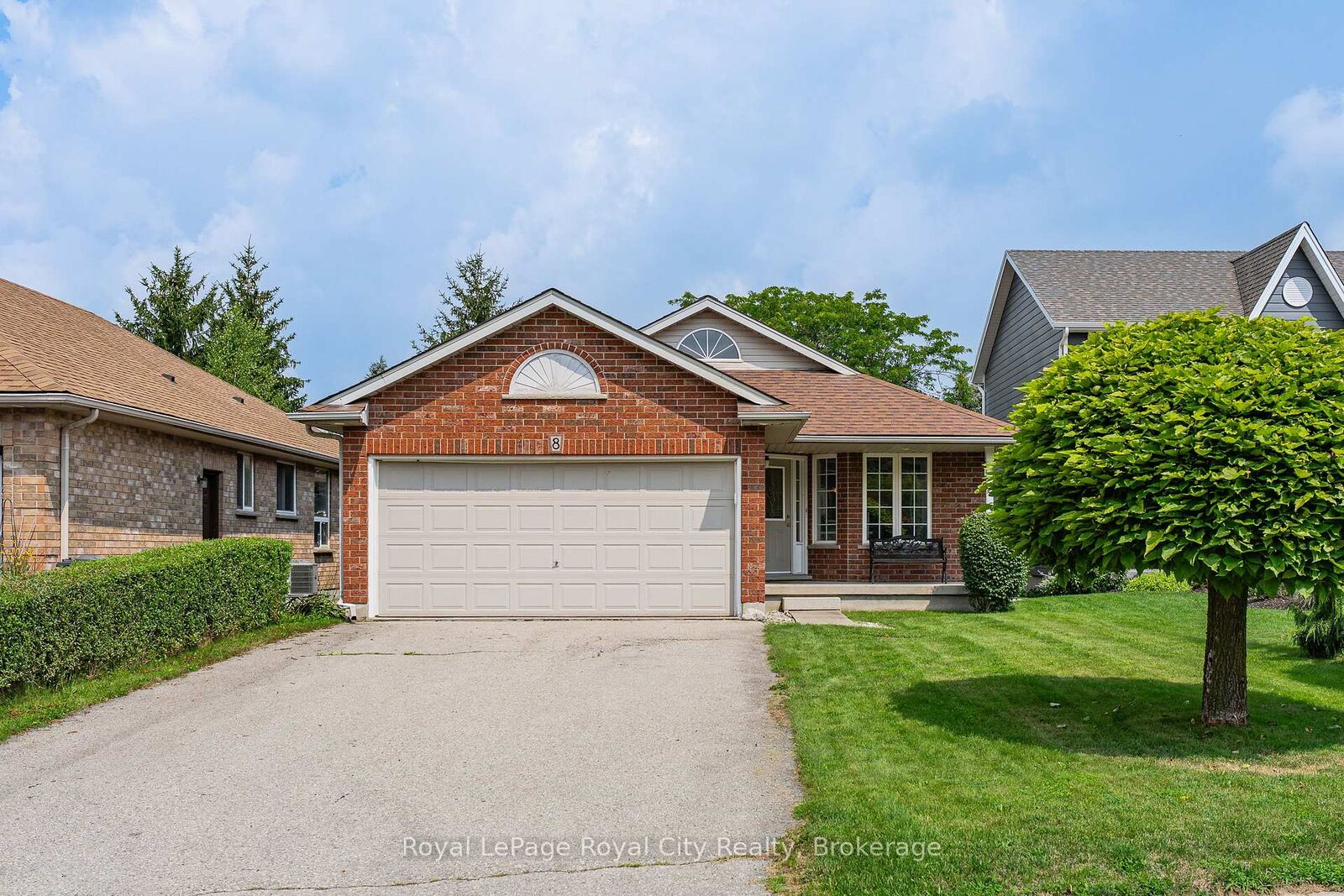 Property Photo: 8 Whitetail Court ON N1L 1H6