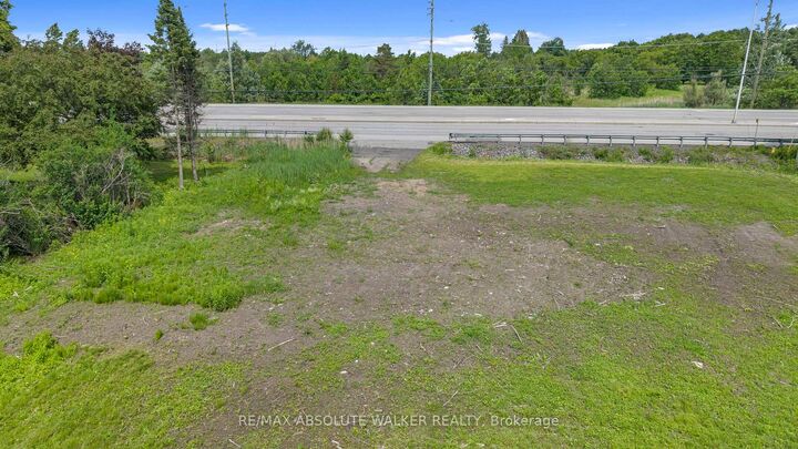 Property Photo:  4320 Bank Street  ON K1T 3W8 