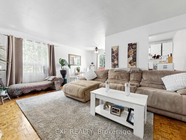 Property Photo:  89 Donald Street  ON L4N 1E6 
