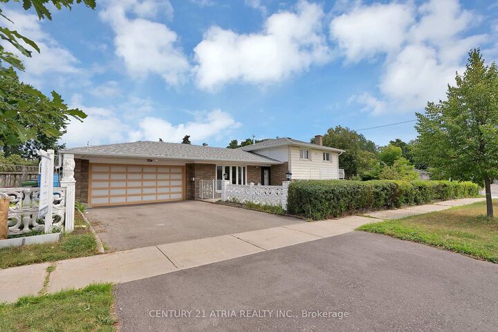 Property Photo: 56 Tobermory Drive ON M3N 2R9