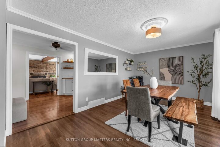 Property Photo:  11 Chesterfield Drive  ON K7N 1M3 